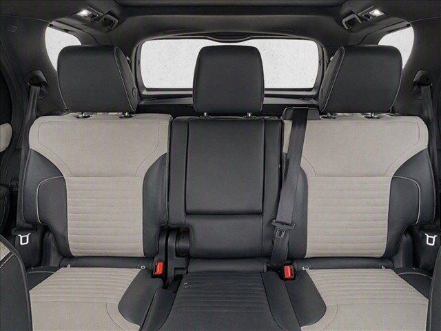 Used 2021 Land Rover Discovery HSE R-Dynamic AWD/4WD image 28