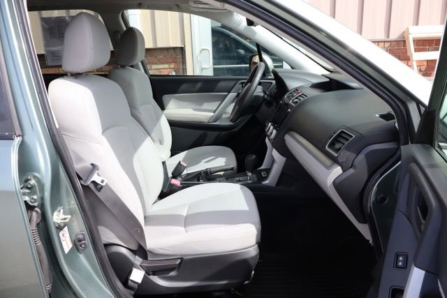 Used 2018 Subaru Forester 2.5i Premium w/ All-Weather Package image 39