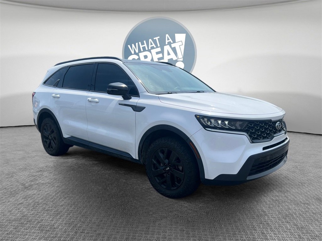 Used 2021 Kia Sorento S w/ Panoramic Sunroof Package