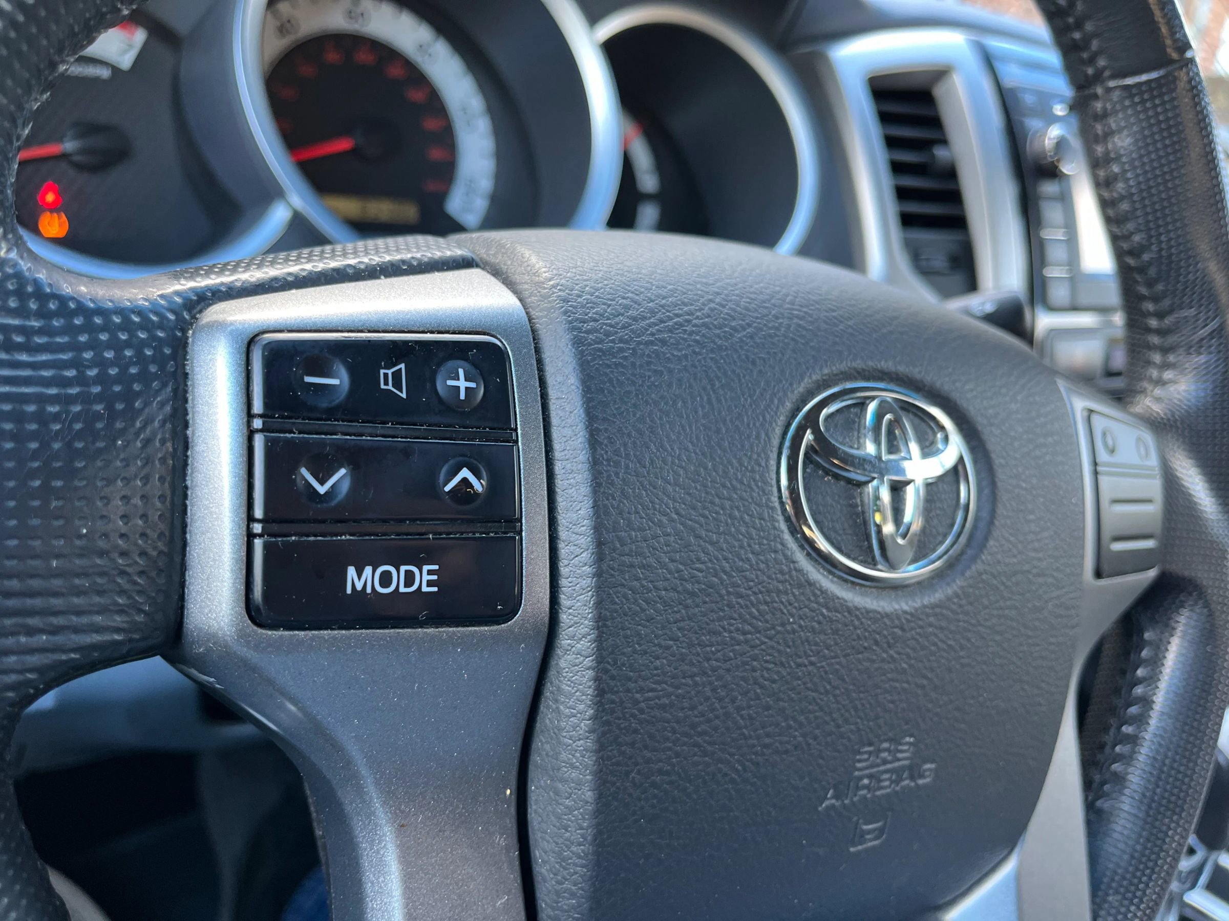 Used 2013 Toyota Tacoma 4x4 Double Cab image 23
