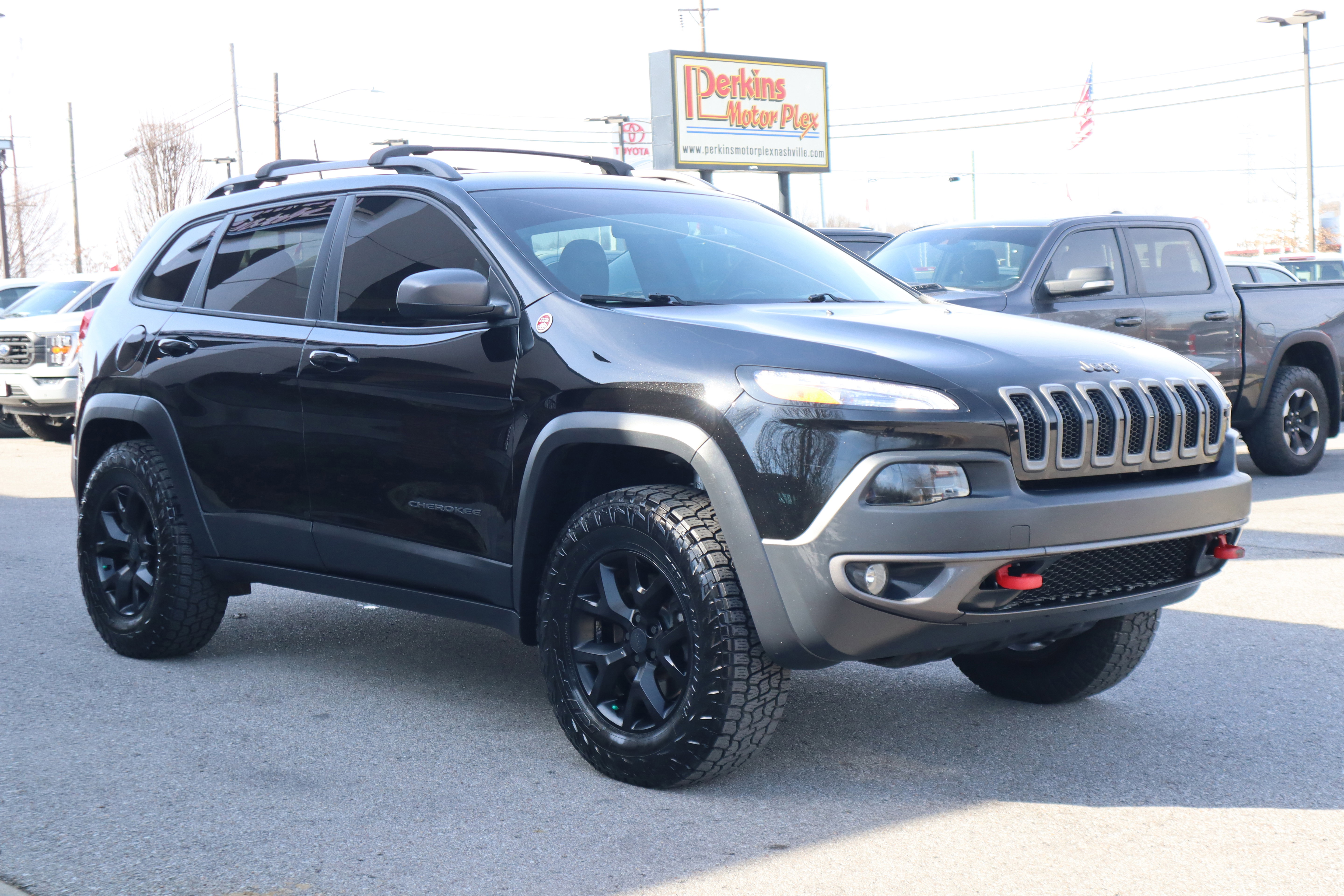 Used 2017 Jeep Cherokee Trailhawk w/ Trailer Tow Group image 5