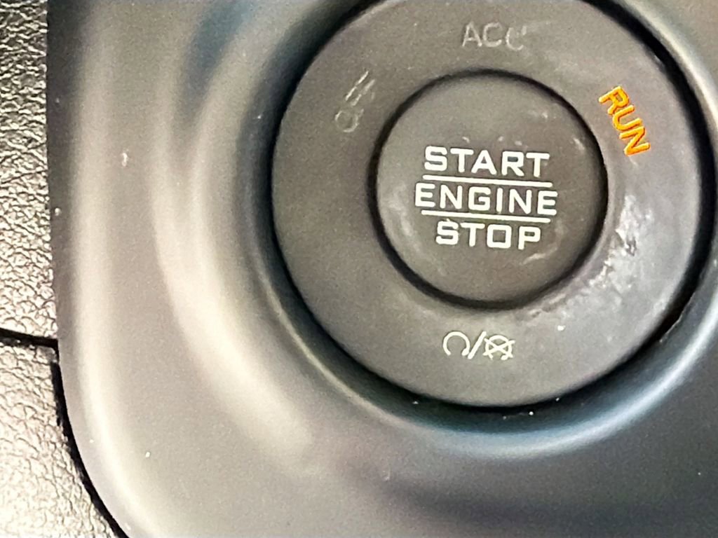 Used 2023 Jeep Wrangler Sport S image 31