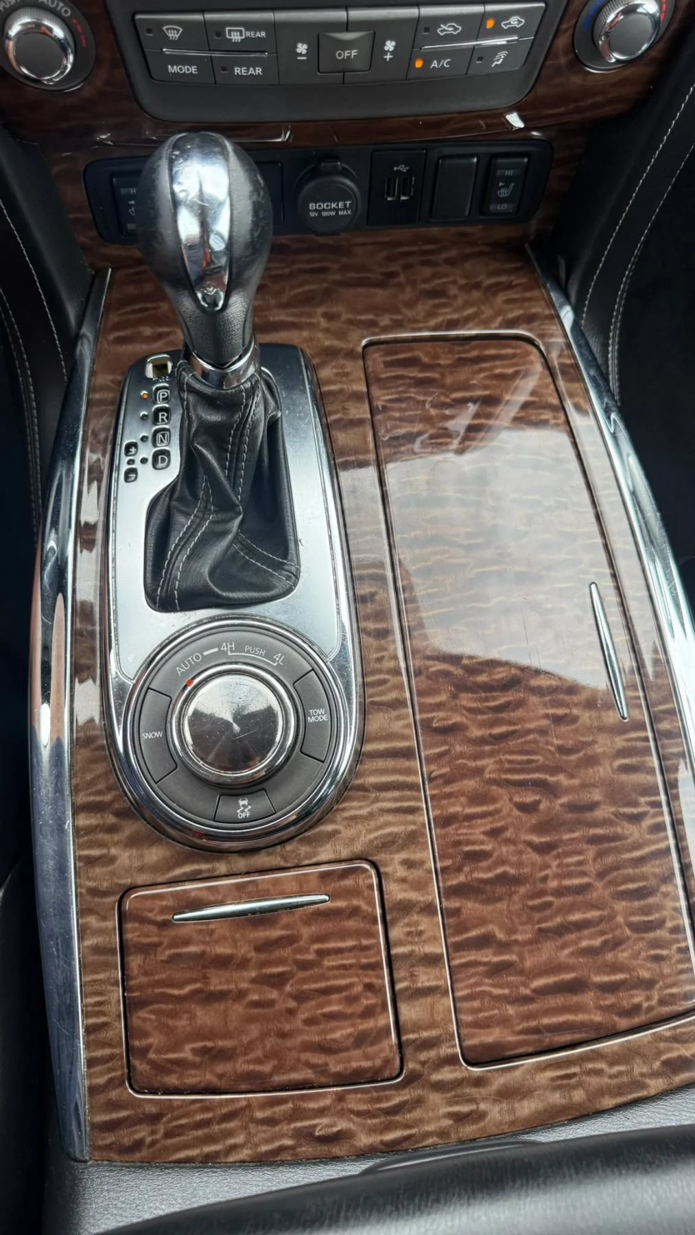 Used 2018 Nissan Armada SL w/ Moonroof Package AWD/4WD image 19