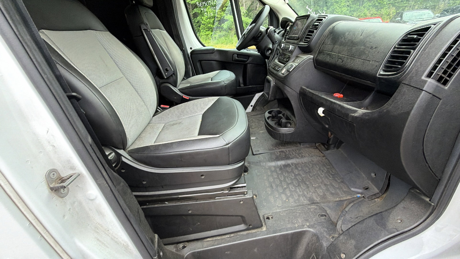 Used 2024 RAM ProMaster 2500 w/ Convenience Group FWD image 21