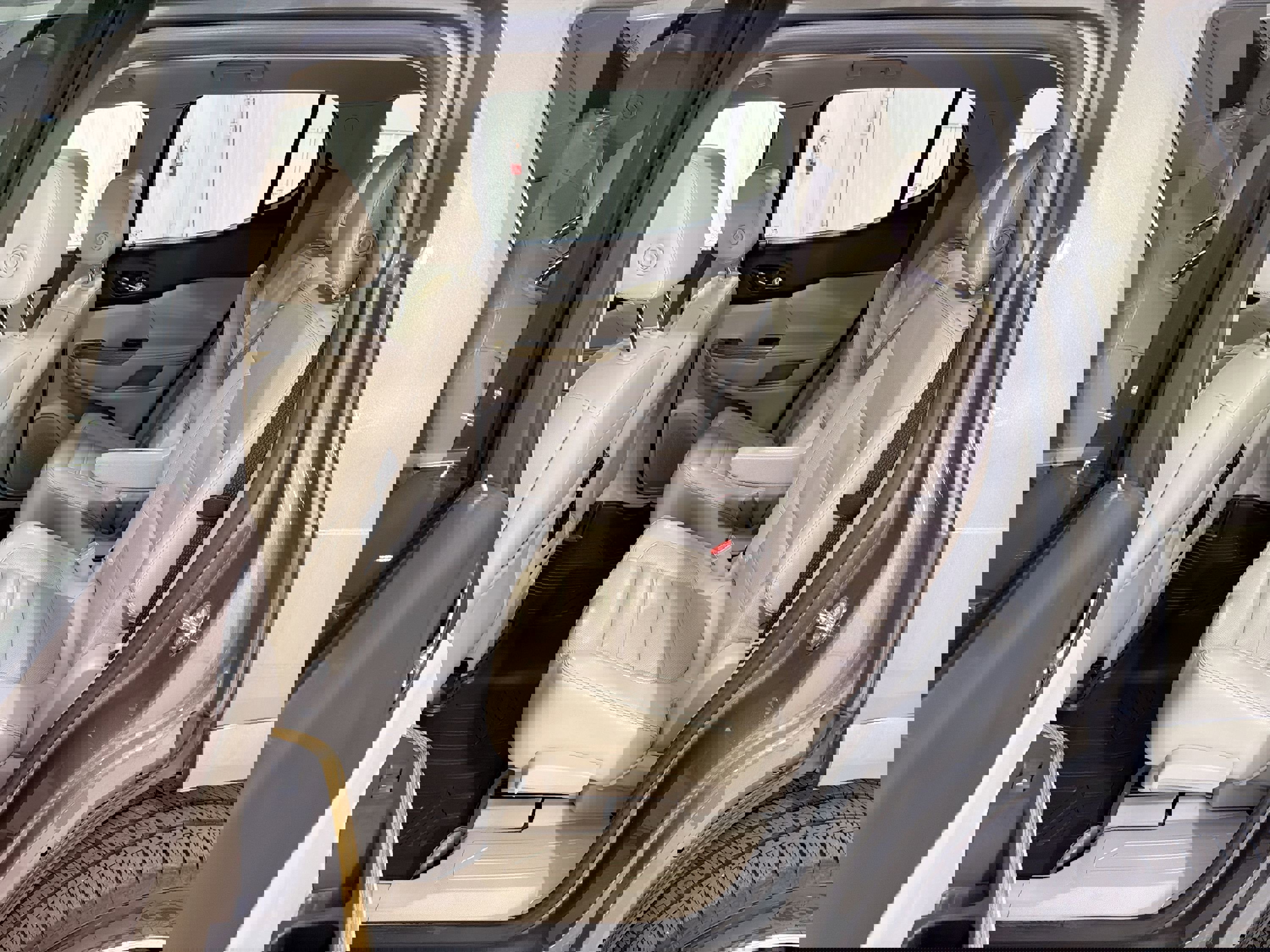 Used 2018 GMC Acadia Denali w/ Technology Package image 25