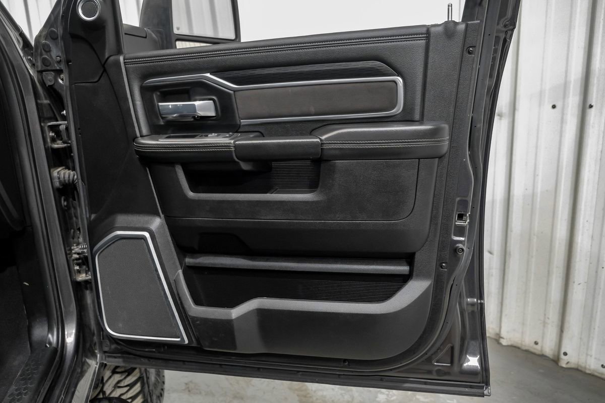 Used 2024 RAM 3500 Laramie w/ Night Edition image 46