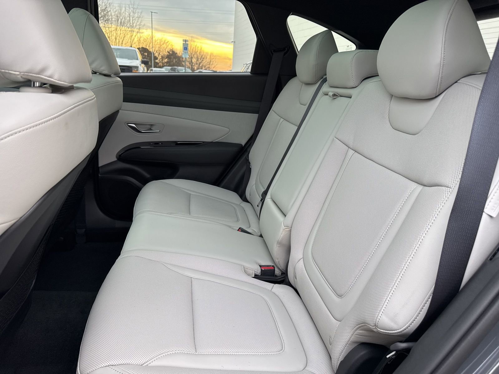 Used 2025 Hyundai Tucson Limited image 13