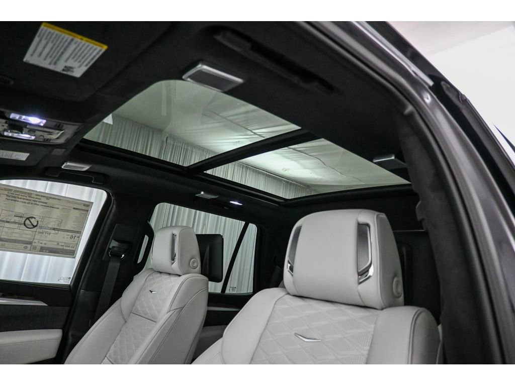 New 2026 Cadillac Escalade Platinum Sport w/ LPO, ONYX Package image 25