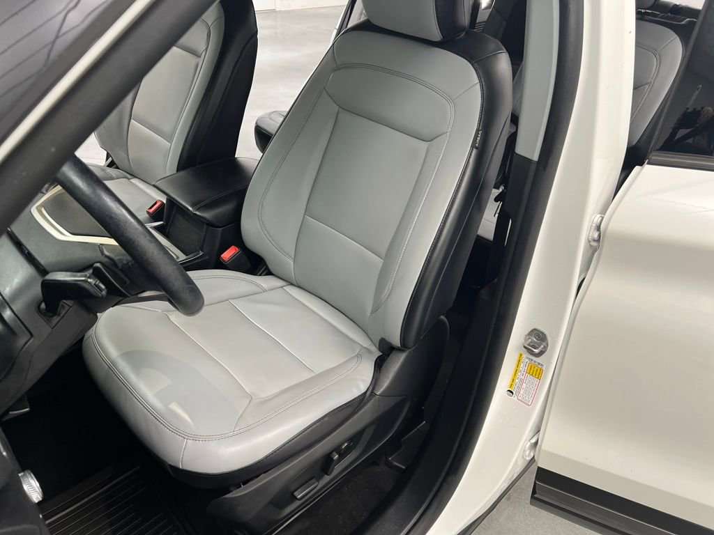 Used 2021 Ford Explorer XLT w/ Equipment Group 202A image 9