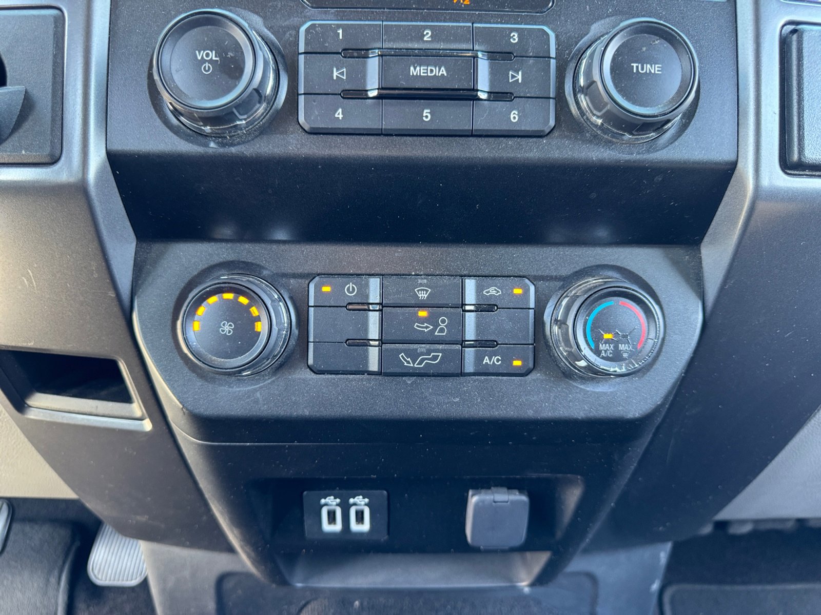 Used 2019 Ford F150 XLT image 30