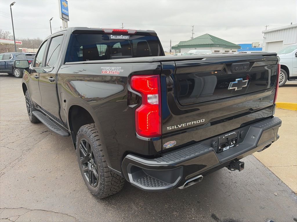 Used 2025 Chevrolet Silverado 1500 LT Trail Boss w/ Convenience Package II AWD/4WD image 13