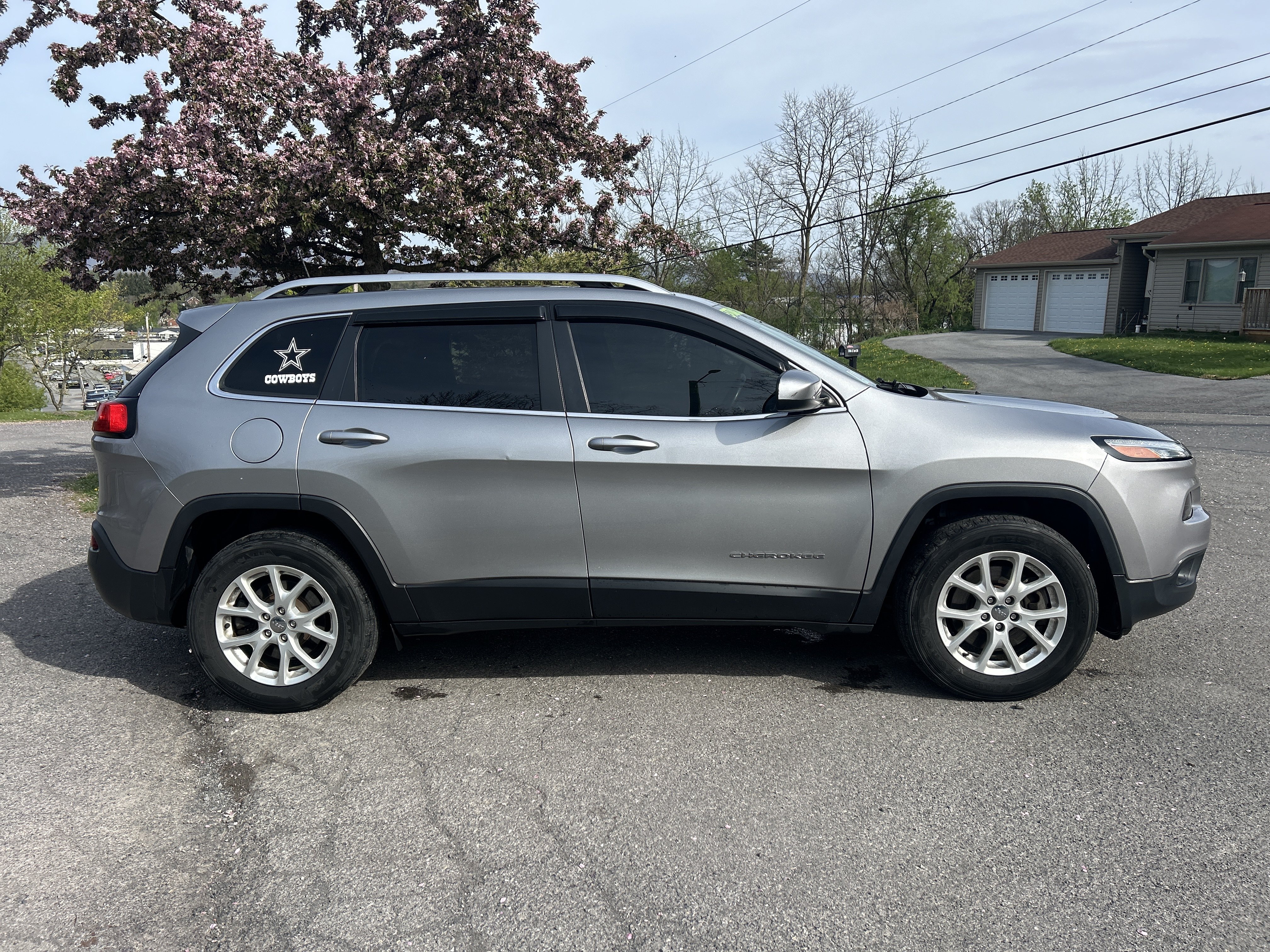 Used 2017 Jeep Cherokee Latitude AWD/4WD video 2