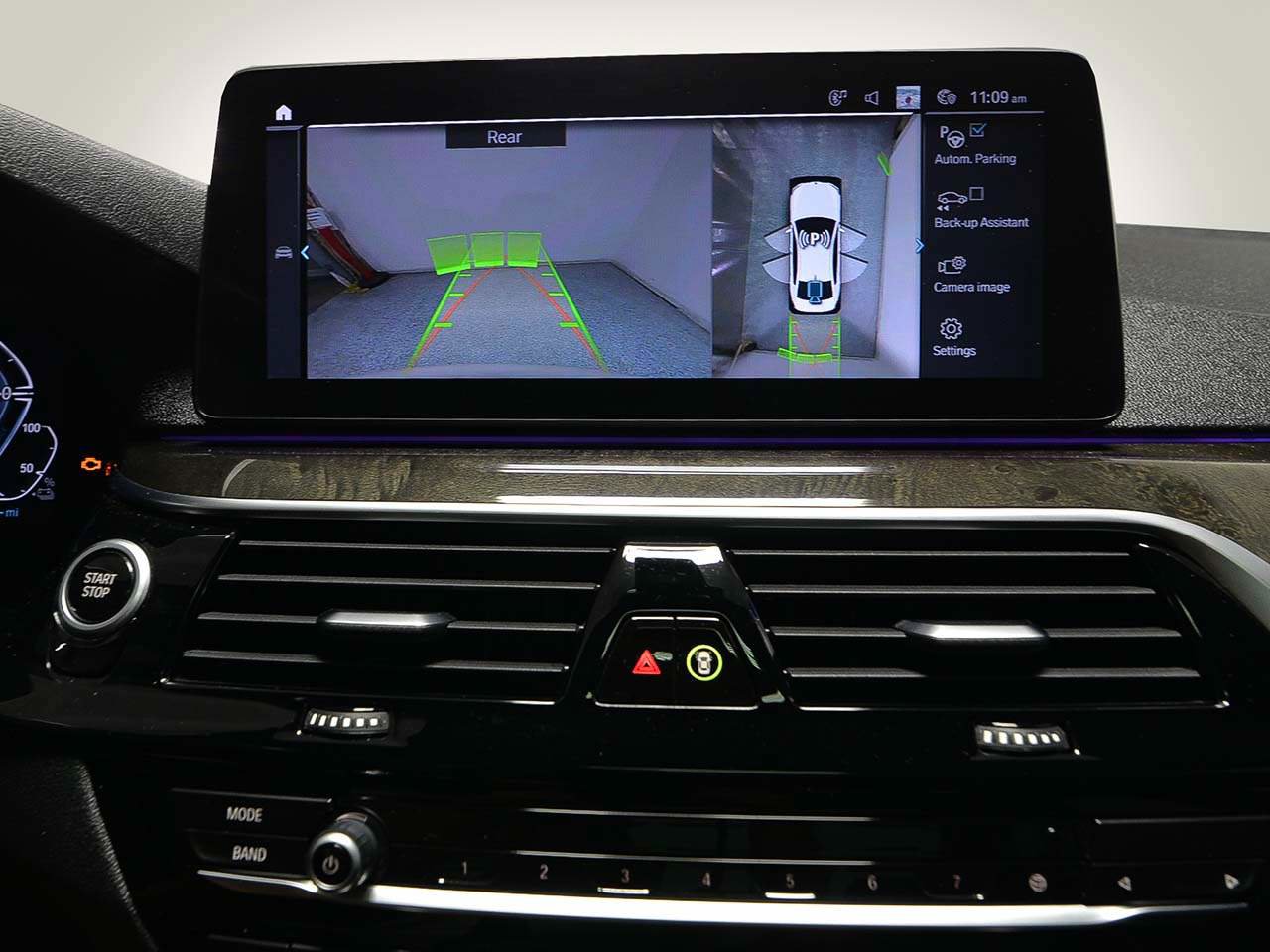 Used 2021 BMW 530e w/ M Sport Package RWD image 14