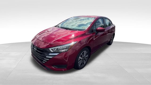 Used 2025 Nissan Versa SV FWD image 2