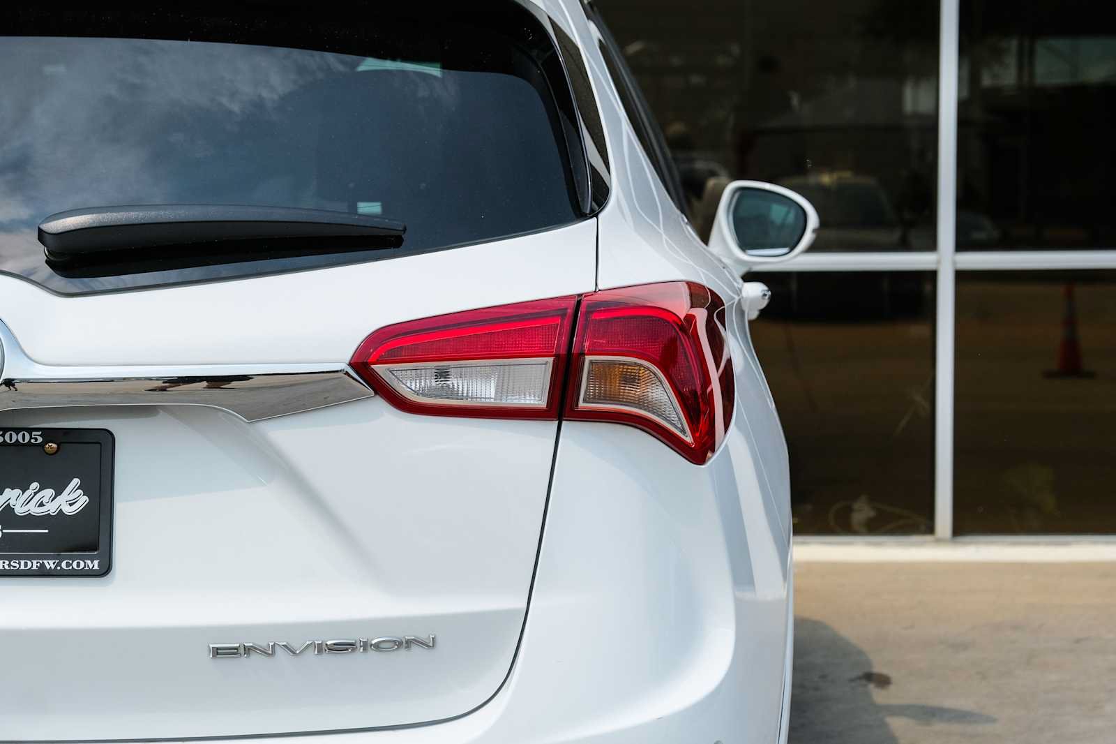 Used 2020 Buick Envision Essence FWD image 12