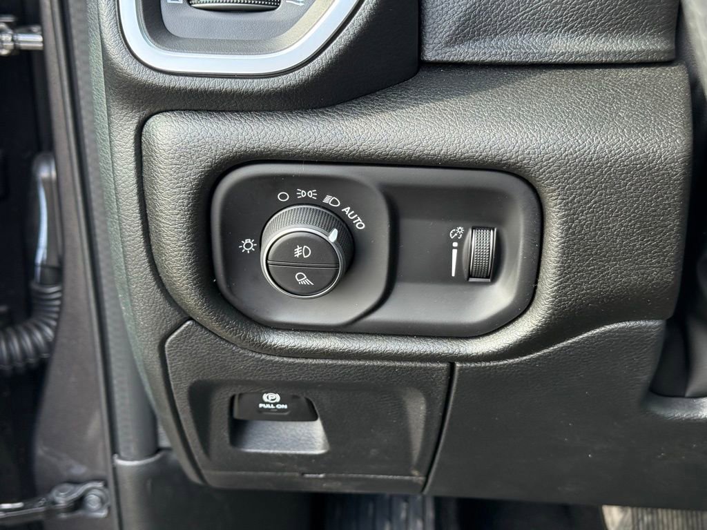 New 2026 RAM 1500 Express image 19