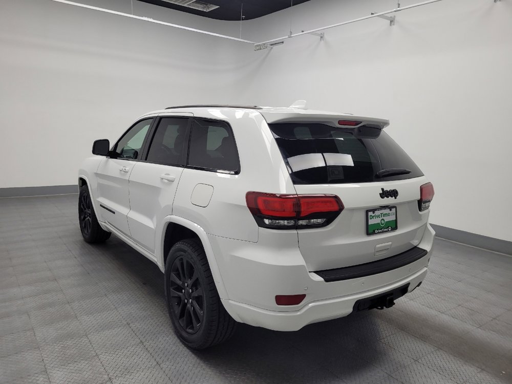 Used 2019 Jeep Grand Cherokee Altitude image 5