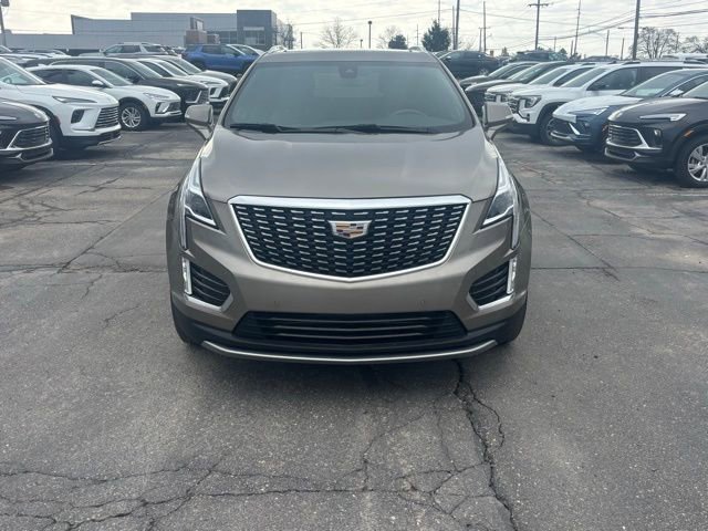Used 2023 Cadillac XT5 Premium Luxury image 2