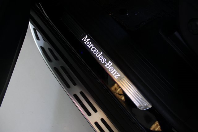 Used 2024 Mercedes-Benz GLE 450 4MATIC w/ AMG Line Exterior image 23