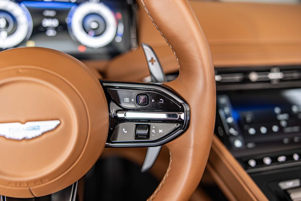 Used 2025 Aston Martin DB12 Convertible RWD image 25