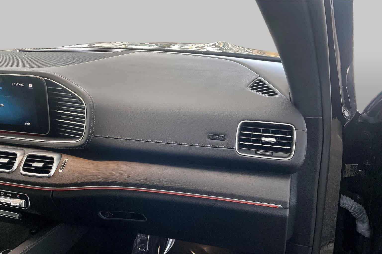 Used 2022 Mercedes-Benz GLS 450 4MATIC image 19