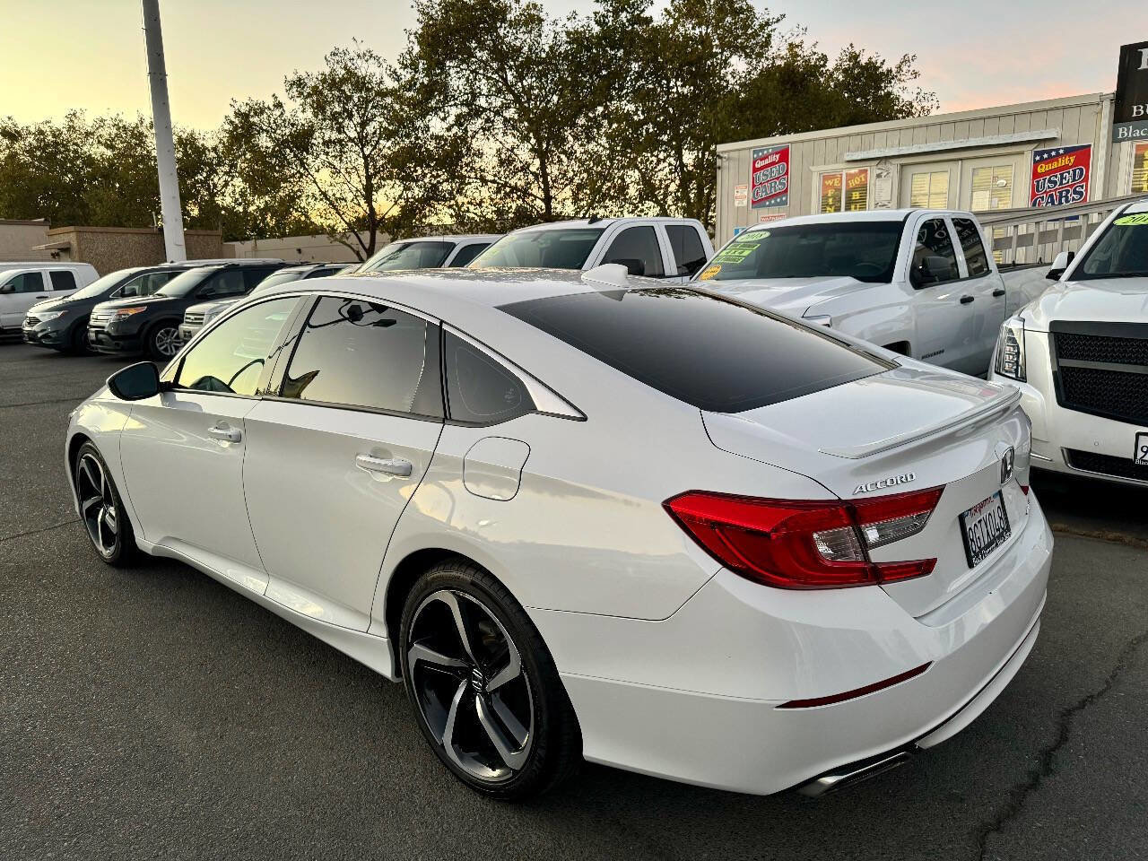 Used 2018 Honda Accord Sport image 8