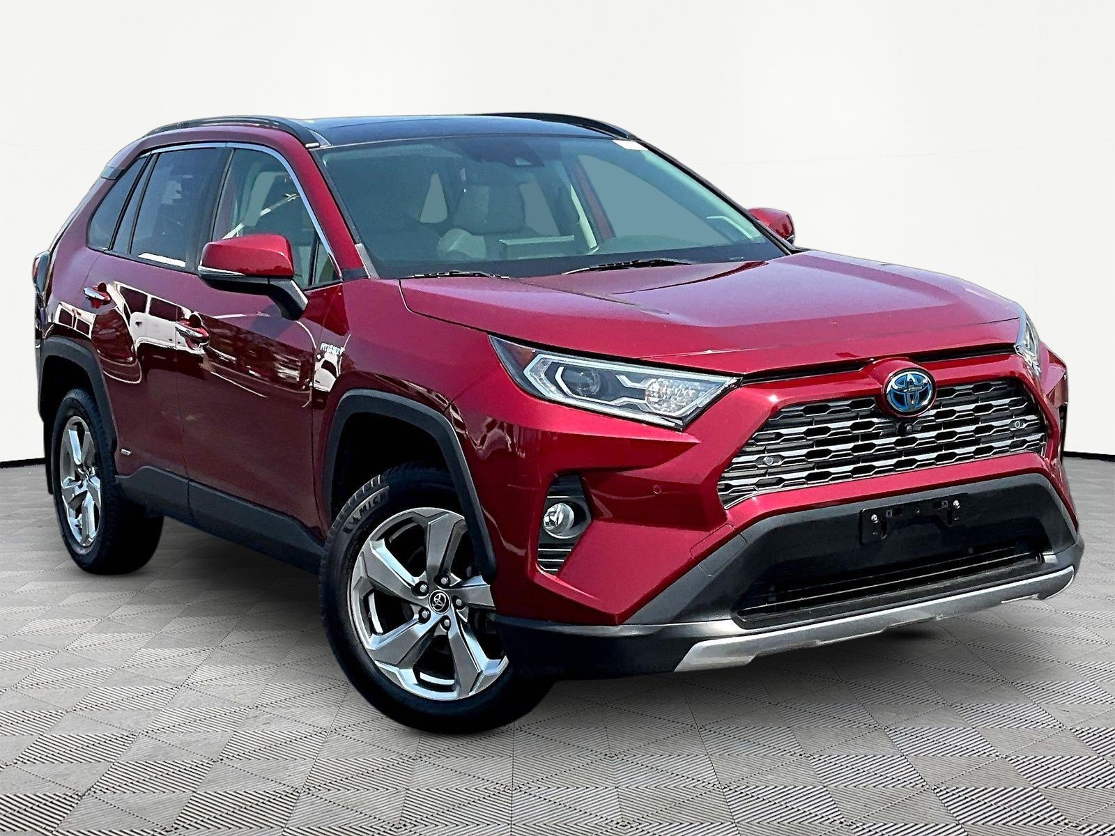 Used 2019 Toyota RAV4 Limited AWD/4WD image 3