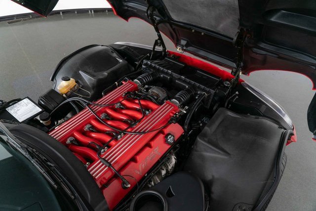 Used 1992 Dodge Viper RT/10 RWD image 35