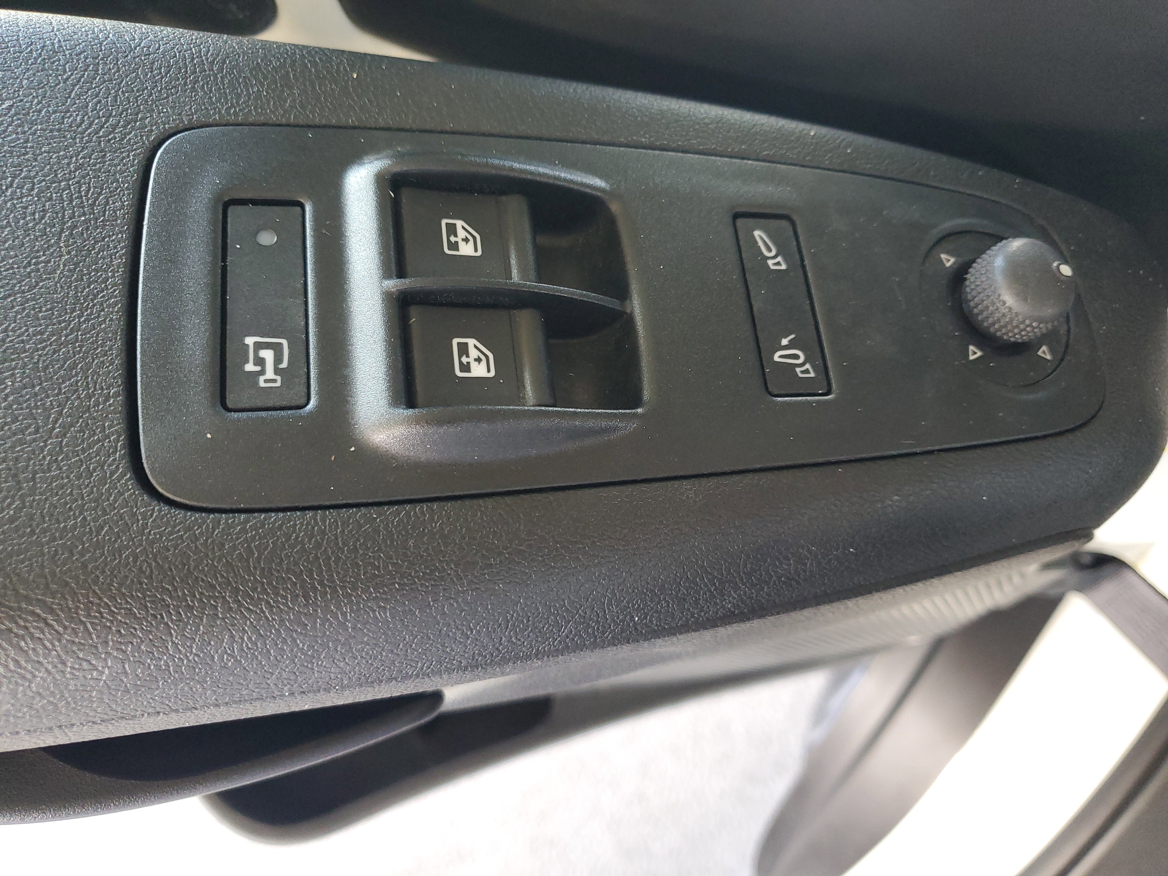 Used 2025 RAM ProMaster 2500 w/ Convenience Group FWD image 15