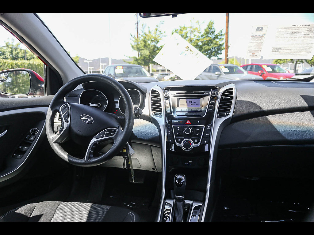 Used 2016 Hyundai Elantra GT FWD image 16