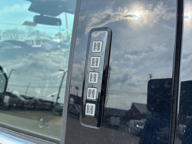 New 2026 Ford F250 King Ranch w/ FX4 Off-Road Package image 17