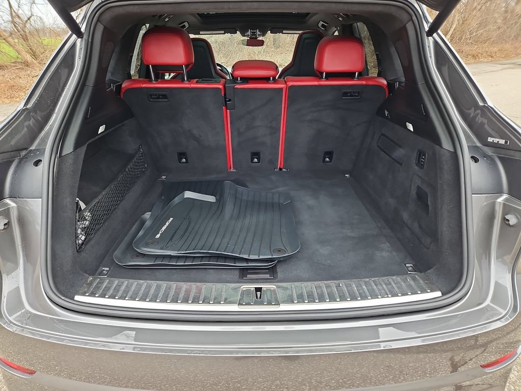 Certified 2021 Porsche Cayenne GTS AWD/4WD image 36
