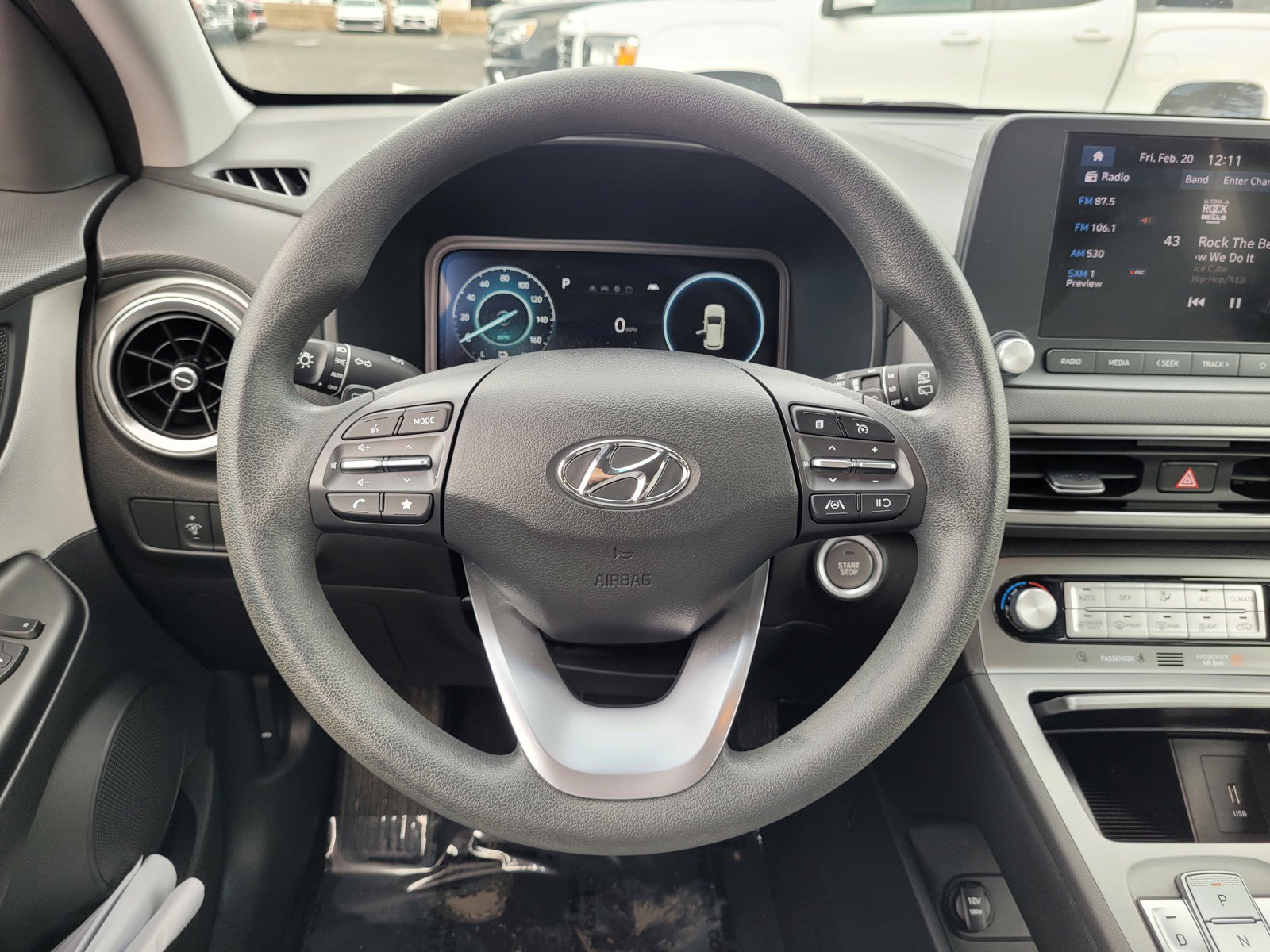 Used 2023 Hyundai Kona SE image 16