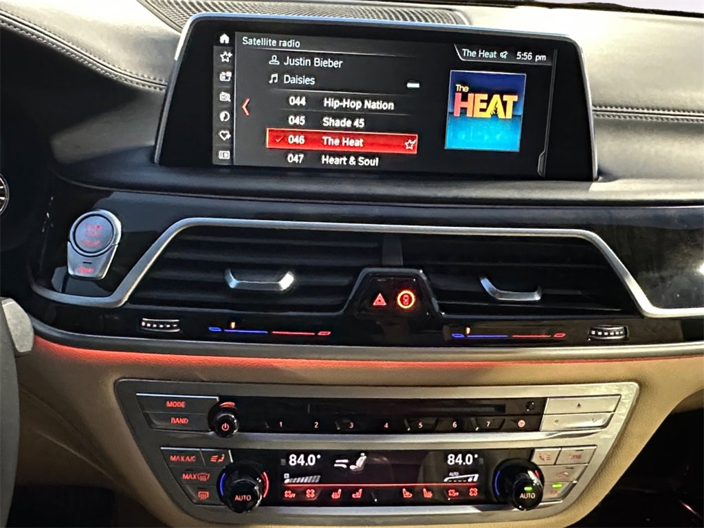 Used 2018 BMW 750i xDrive image 14