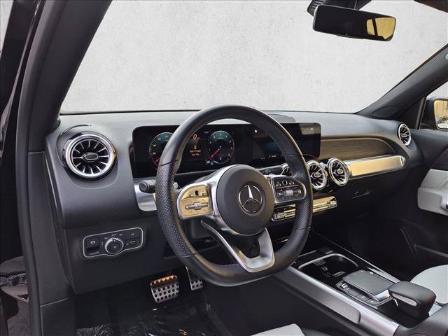 Used 2023 Mercedes-Benz GLB 250 4MATIC image 10
