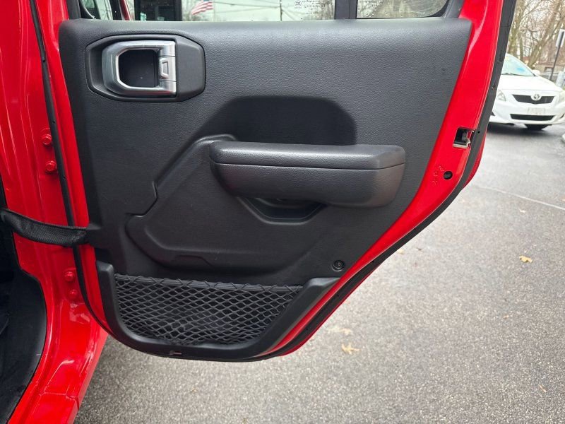 Used 2018 Jeep Wrangler Unlimited Sport S image 20