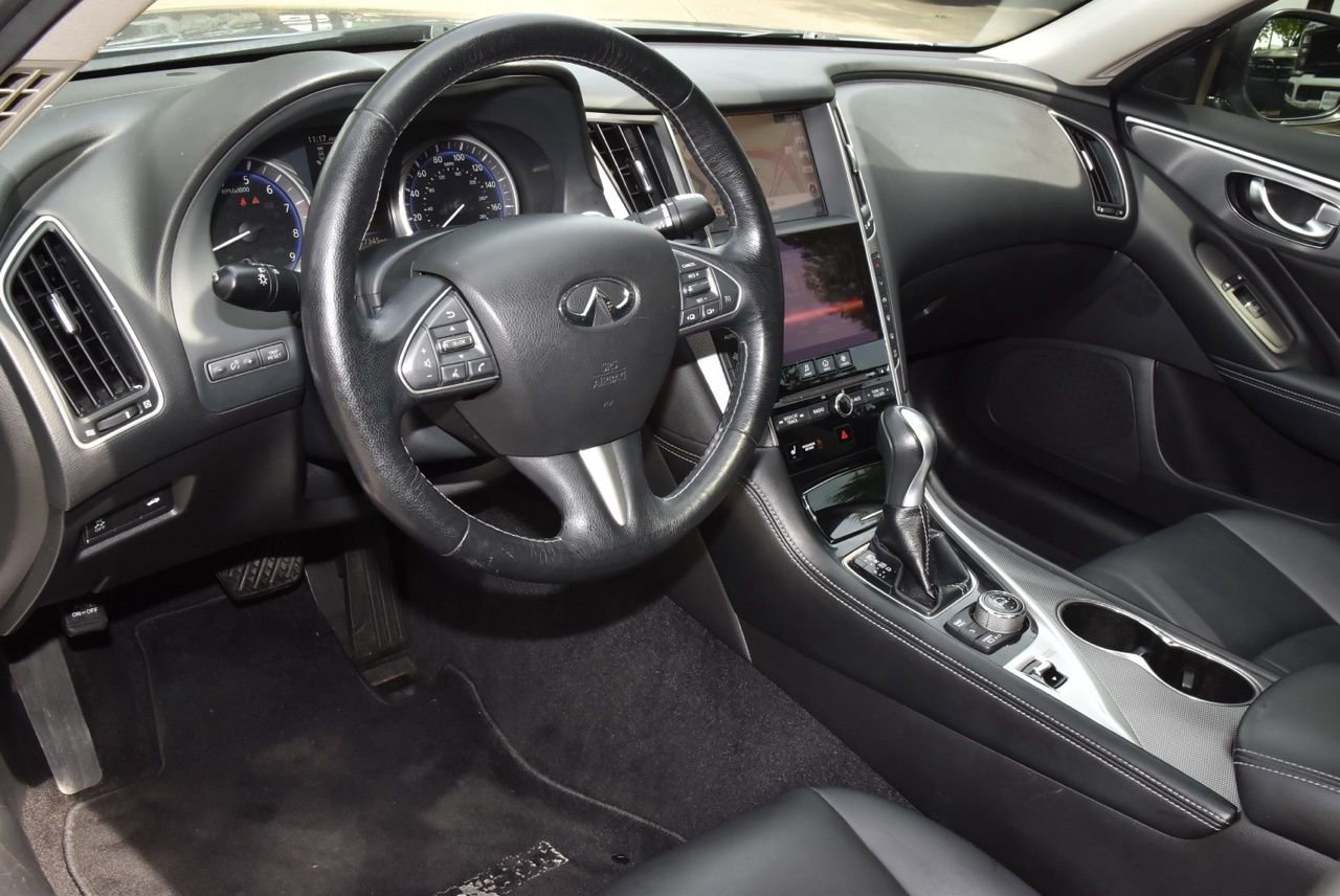 Used 2016 INFINITI Q50 3.0t Premium w/ Driver Assistance Package image 33