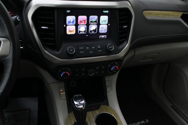 Used 2017 GMC Acadia Denali w/ Technology Package FWD image 18