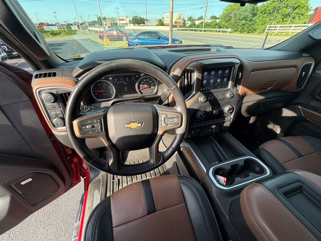 Used 2021 Chevrolet Silverado 2500 High Country w/ Technology Package AWD/4WD image 12