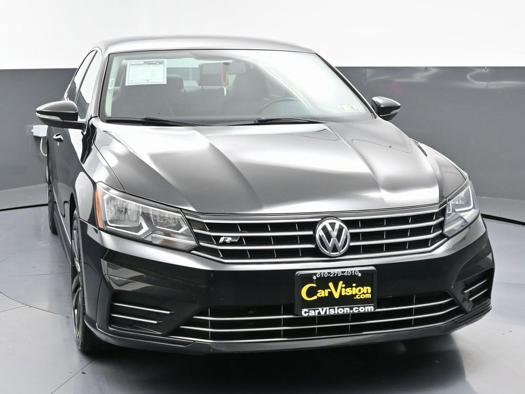 Used 2016 Volkswagen Passat 1.8T R-Line image 4