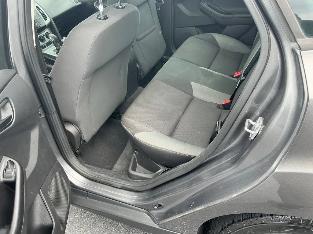 Used 2012 Ford Focus SE w/ Interior Protection Pkg FWD image 24