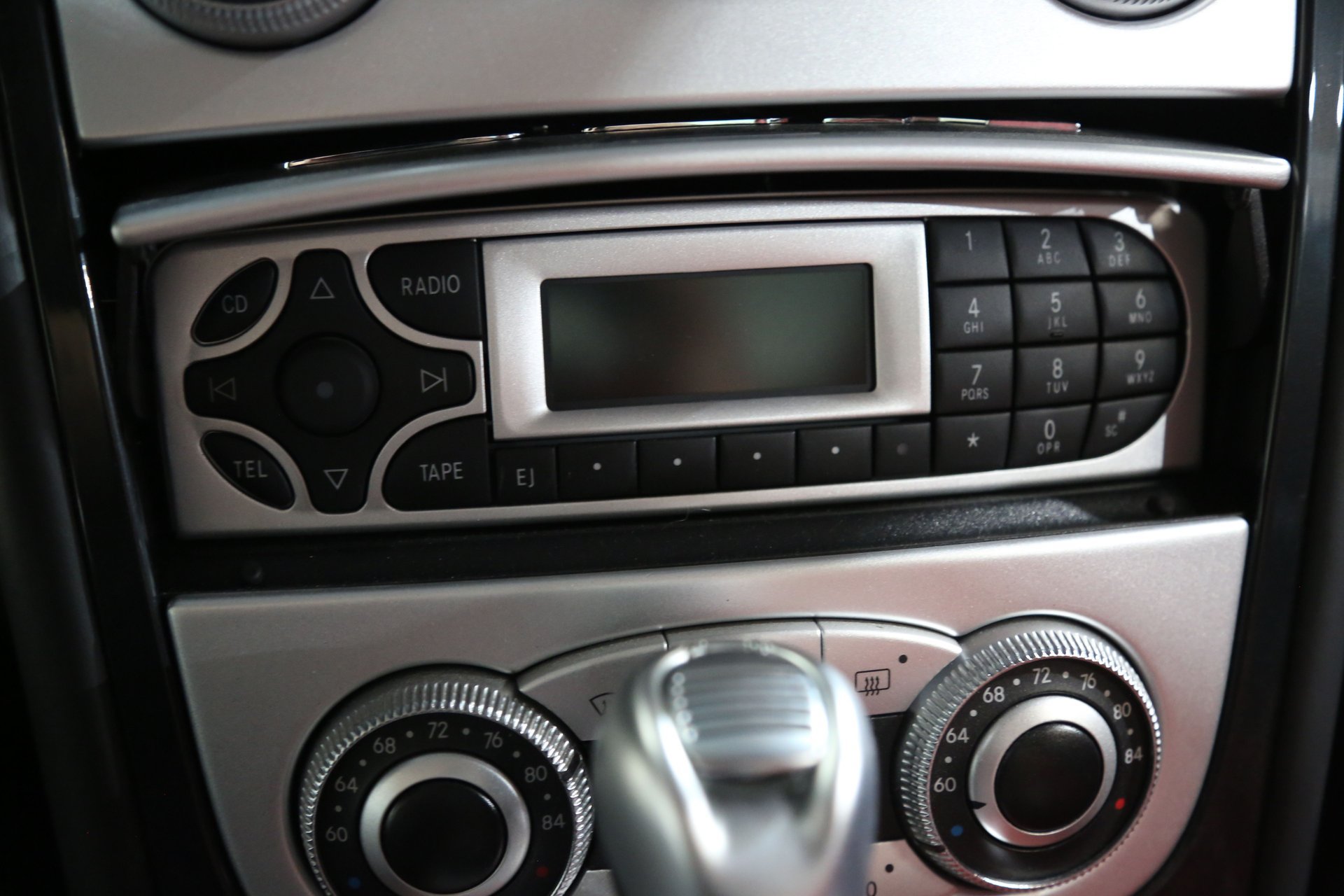 Used 2006 Mercedes-Benz SLR image 24