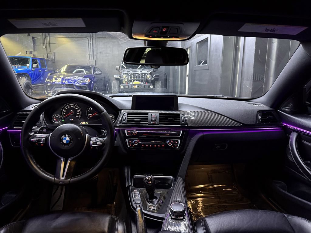Used 2015 BMW M4 Coupe w/ Executive Package RWD image 18