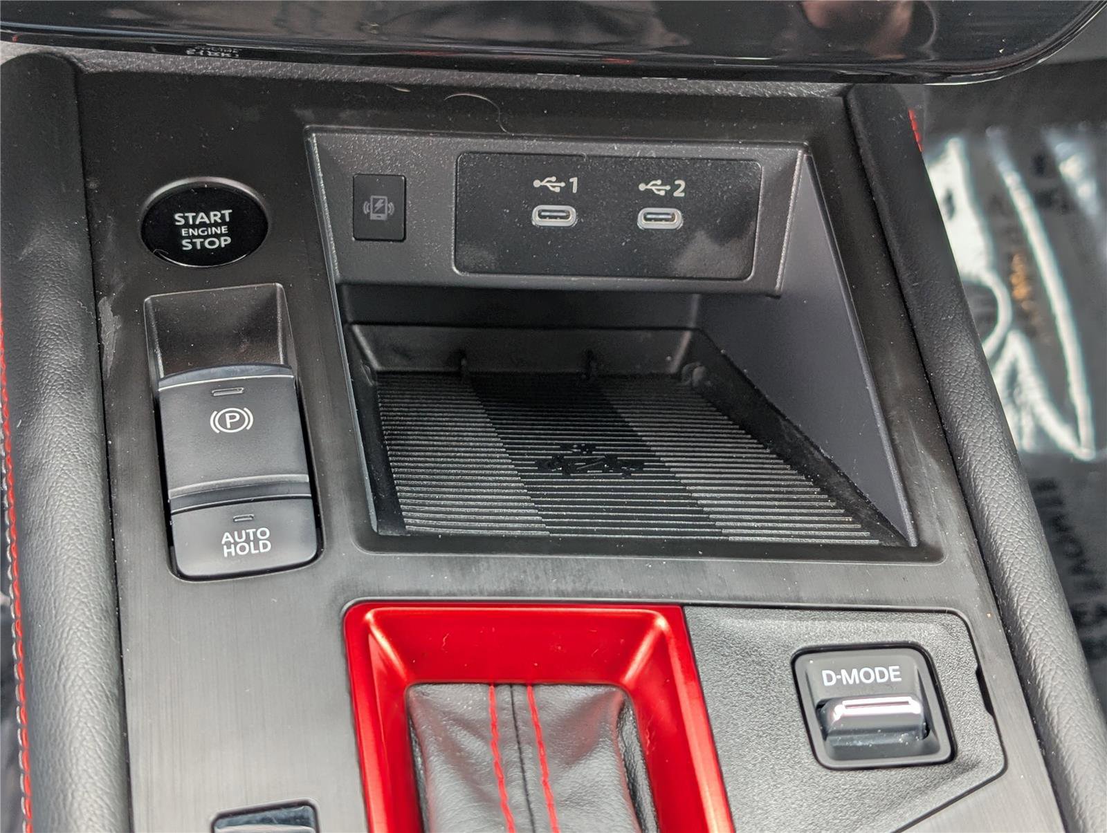 Used 2025 Nissan Kicks SR AWD/4WD image 23