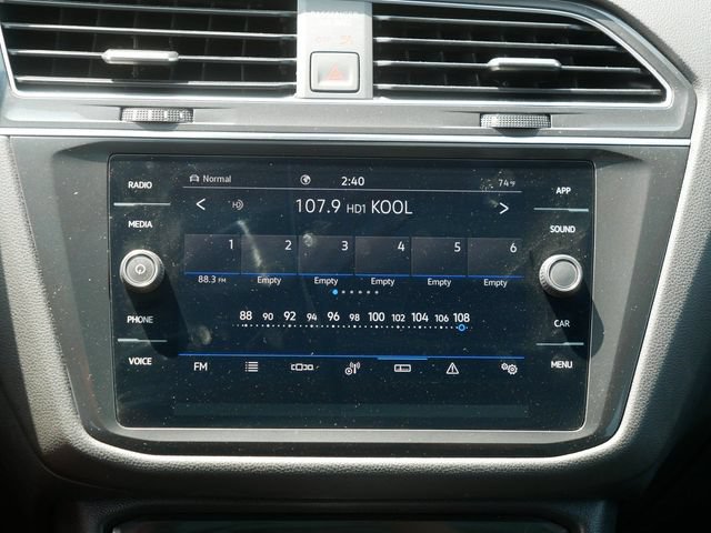 Certified 2023 Volkswagen Tiguan SE w/ Panoramic Sunroof Package AWD/4WD image 28