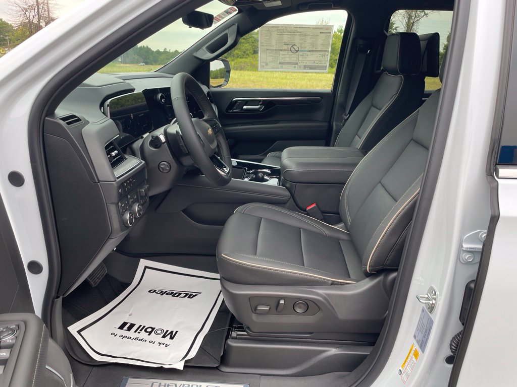 New 2026 Chevrolet Suburban Premier AWD/4WD image 13