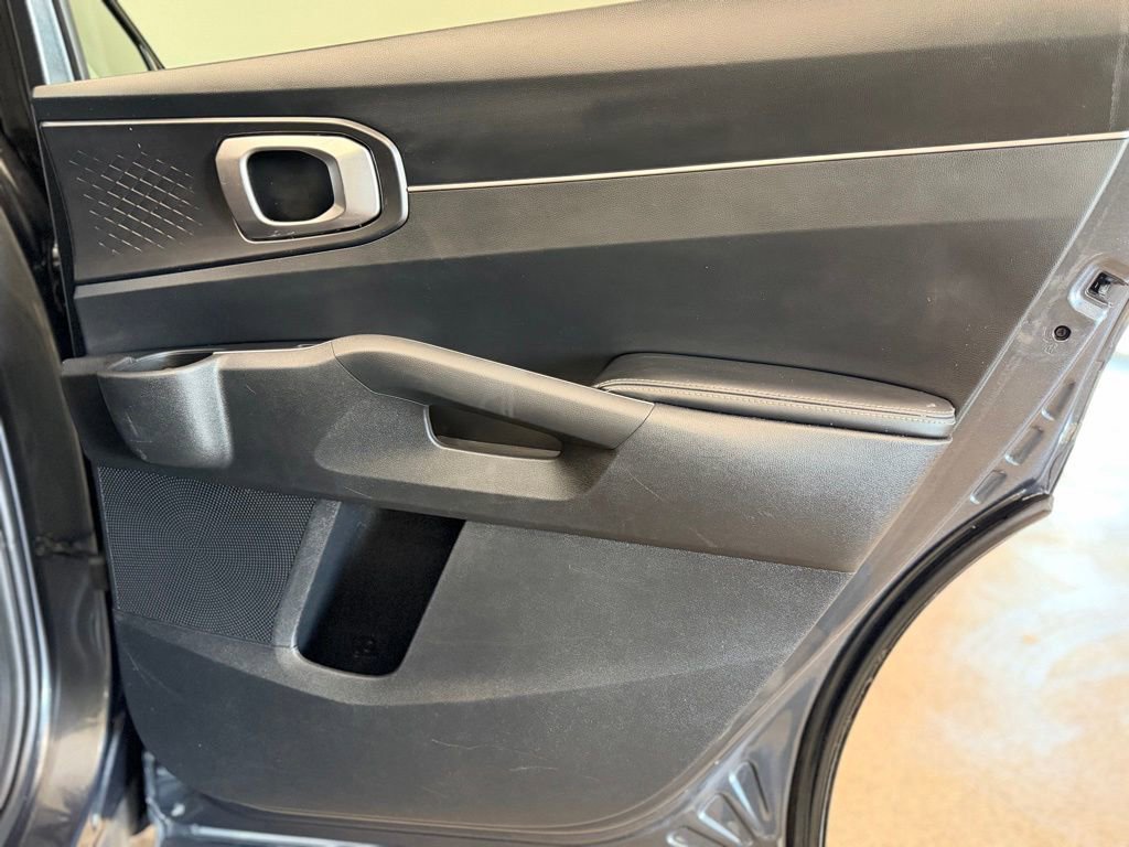 Used 2021 Kia Sorento S w/ Panoramic Sunroof Package AWD/4WD image 21