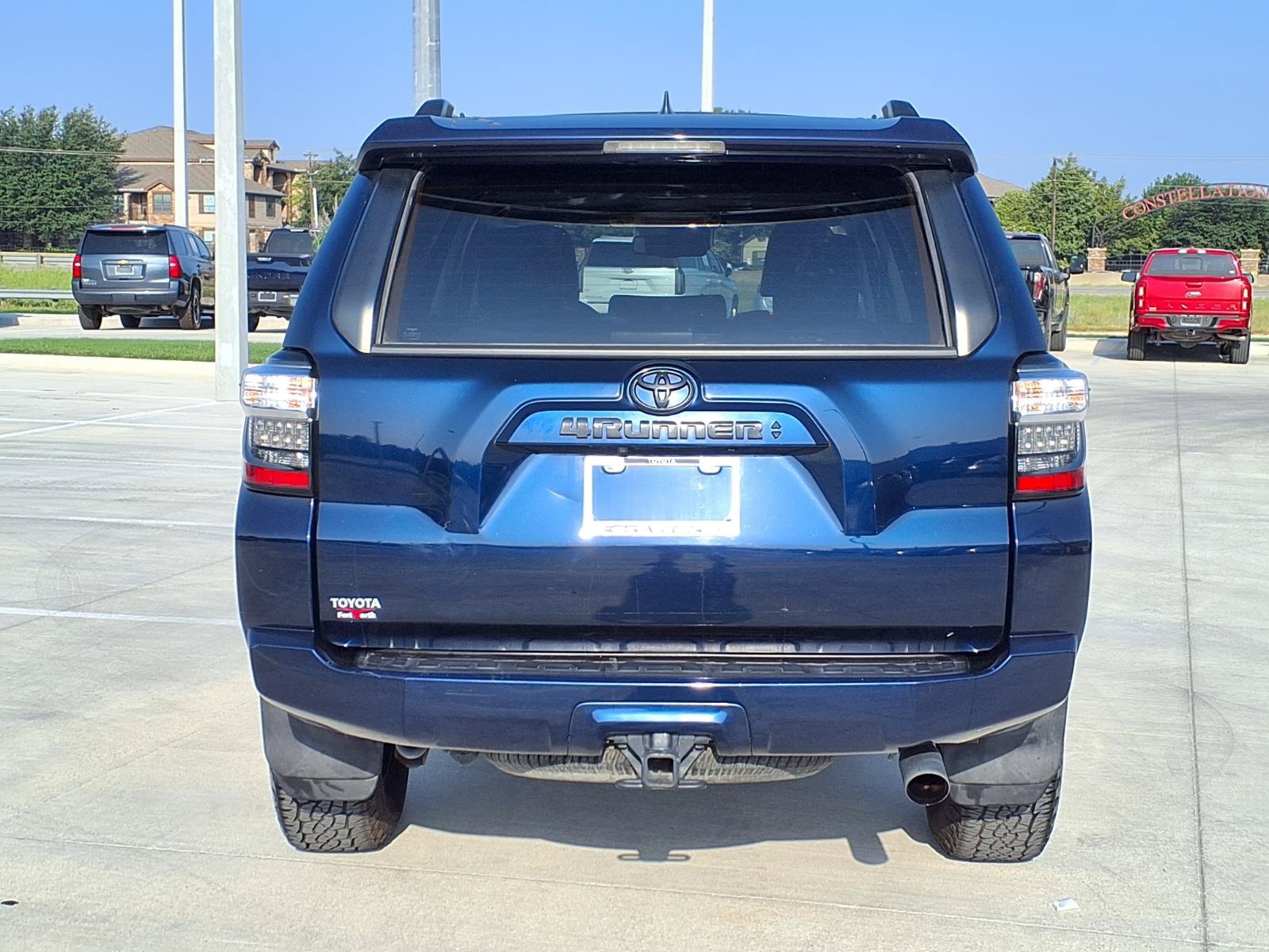 Used 2022 Toyota 4Runner SR5 Premium w/ Moonroof Package RWD image 8