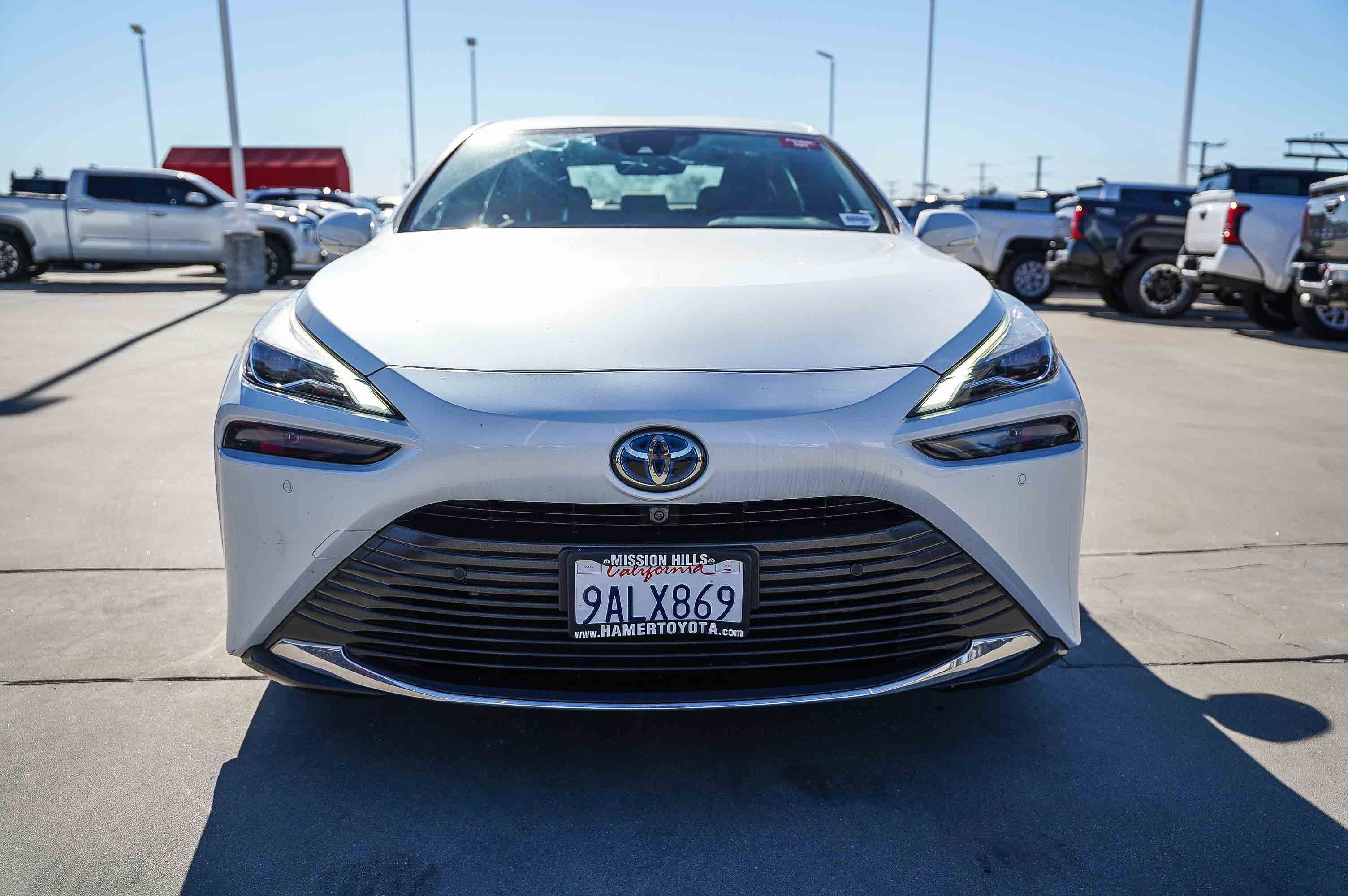 Used 2022 Toyota Mirai XLE image 2