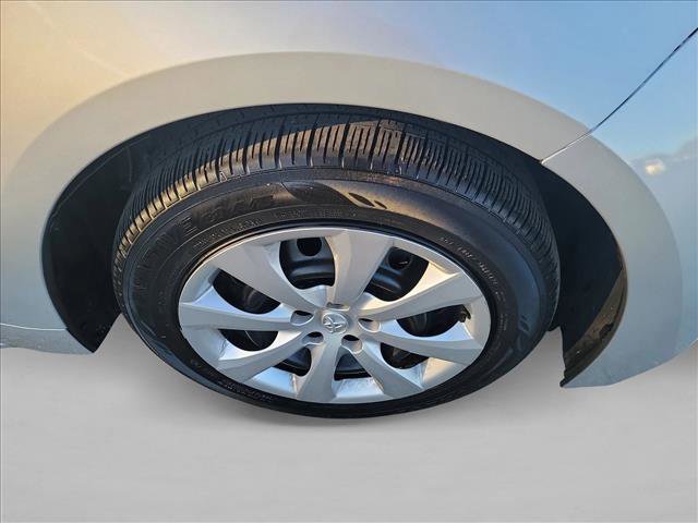 Used 2025 Toyota Corolla LE FWD image 10